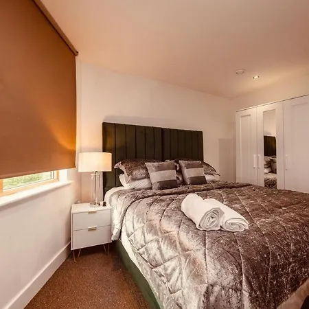 Apartment Large River Balcony 2Bed2Bath Apt&Free Secure Parking *