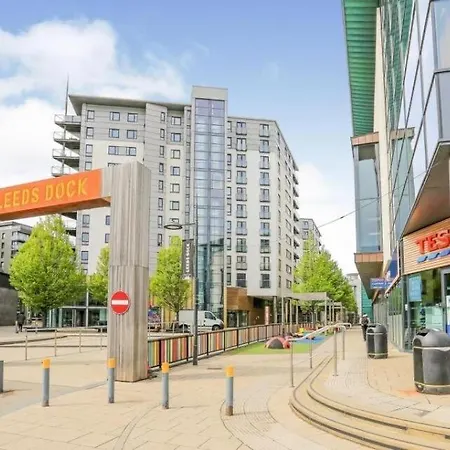 Apartment Large River Balcony 2Bed2Bath Apt&Free Secure Parking